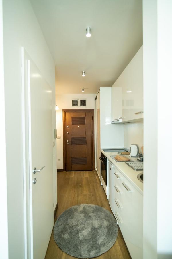 5 Star Central Studio Skopie Exterior foto